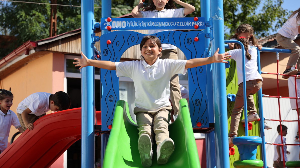 Trabzon'da plastik atıklar oyun parkına dönüştü 