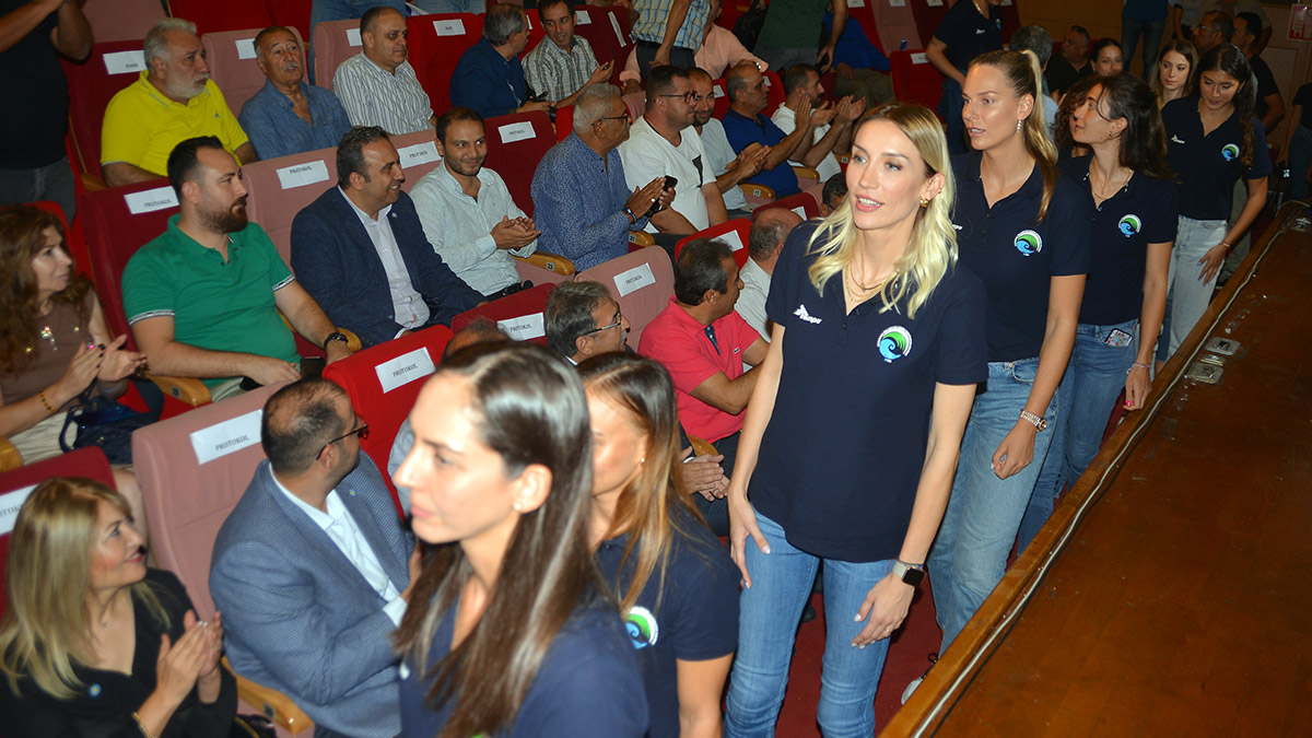 'Türk kadını için savaşacağız'