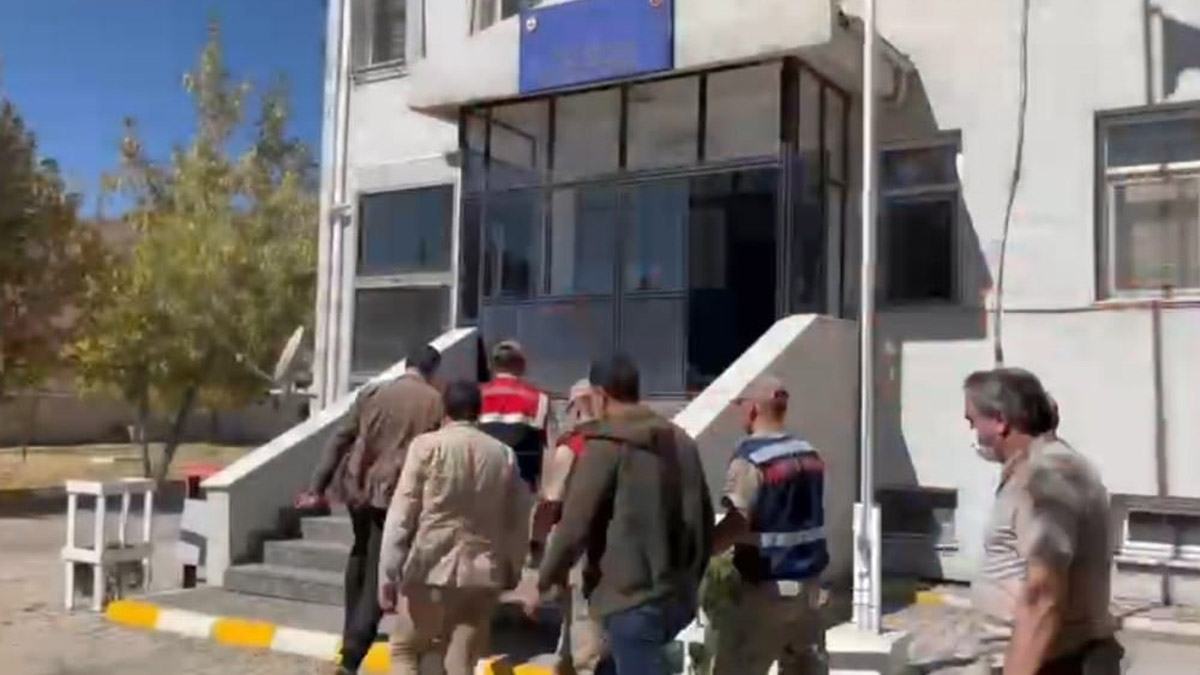 Van merkezli 4 ilde tefeci operasyonu: 17 gözaltı