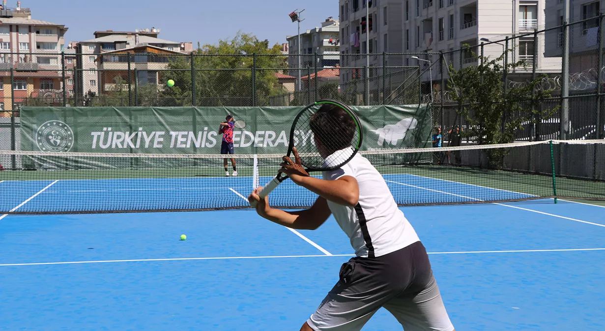 Van'da akdamar cup uluslararası tenis turnuvası
