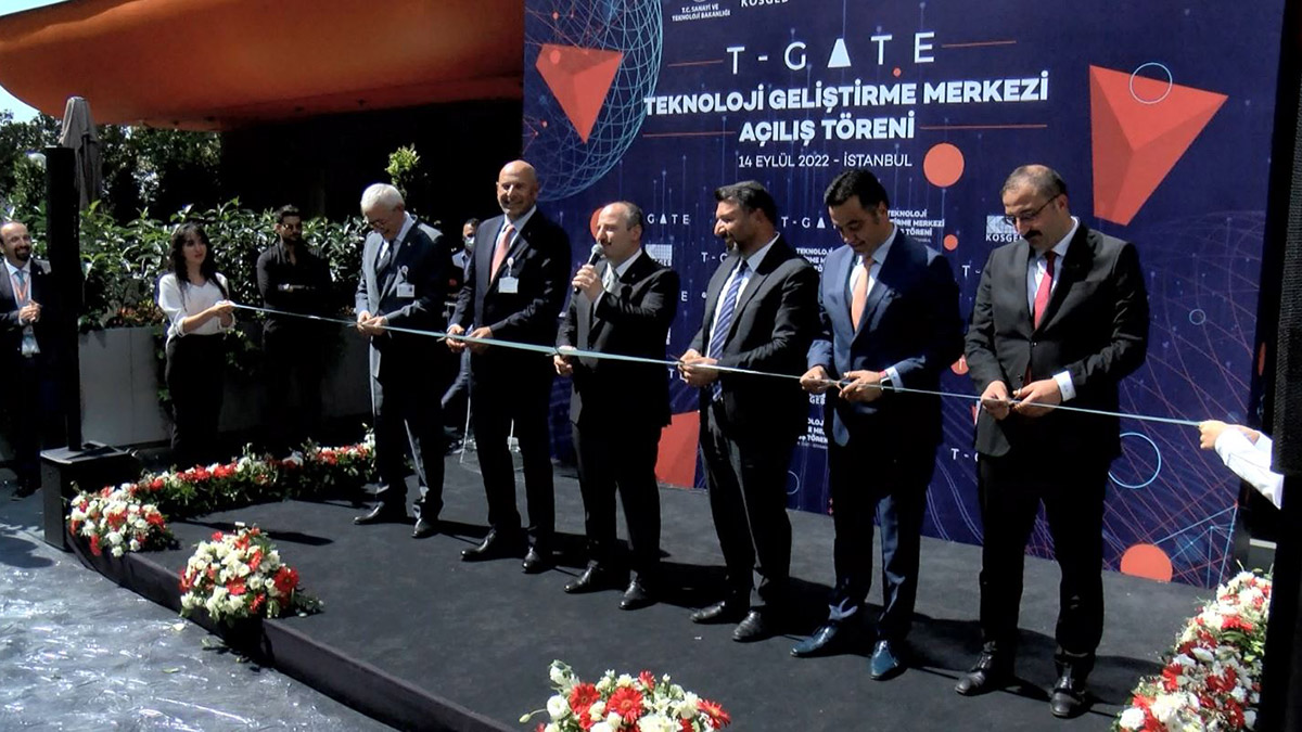Varank Teknoloji Geliştirme Merkezi'ni açtı