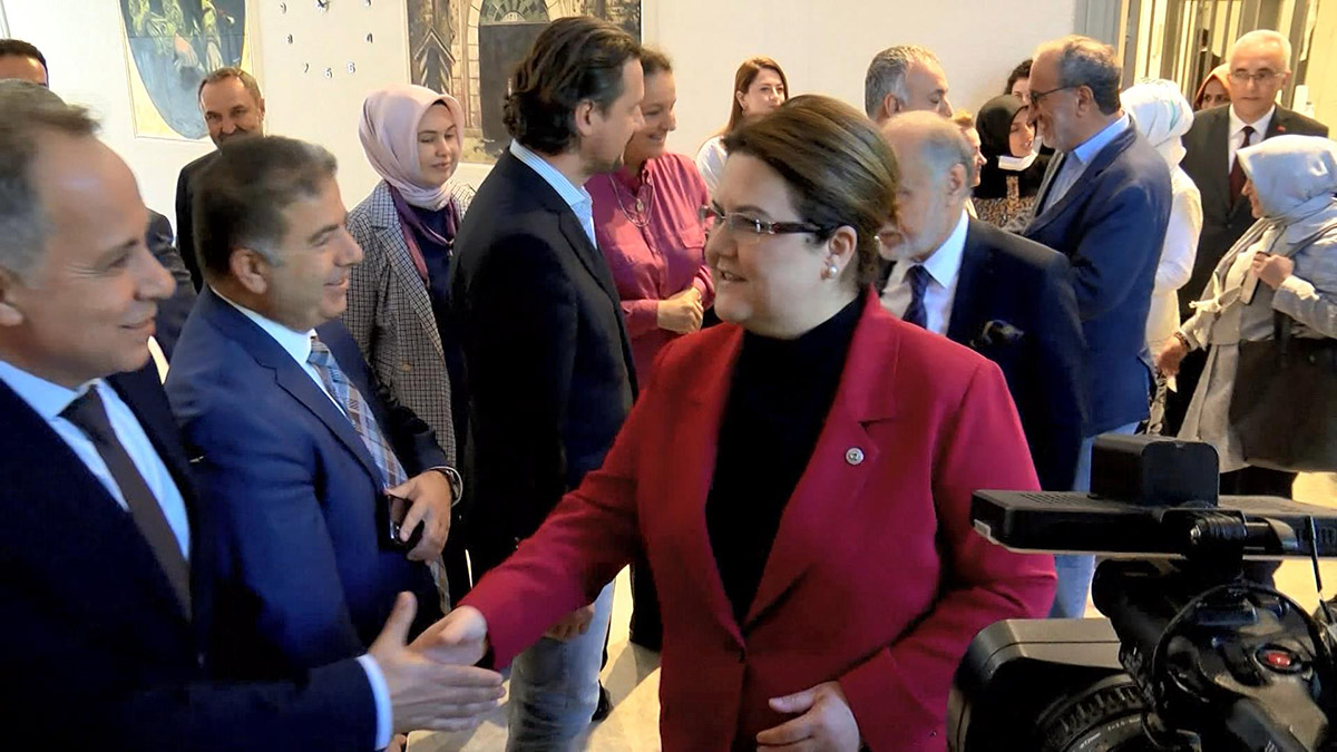 Yanık Engelsiz Yaşam Fuarı'nın tanıtımına katıldı