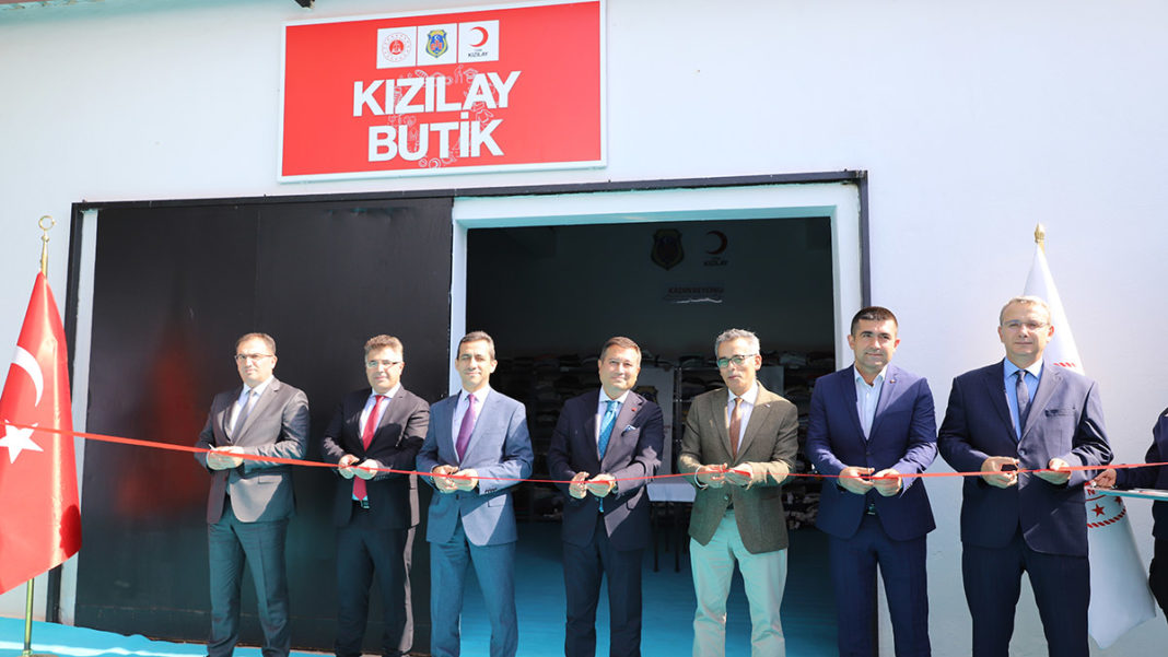 Yenikent Cezaevi'nde Kızılay Butik açıldı