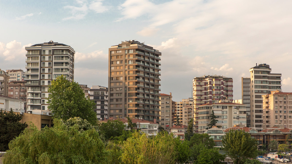 Yetkisiz emlak danışmanları fiyatları yükseltiyor