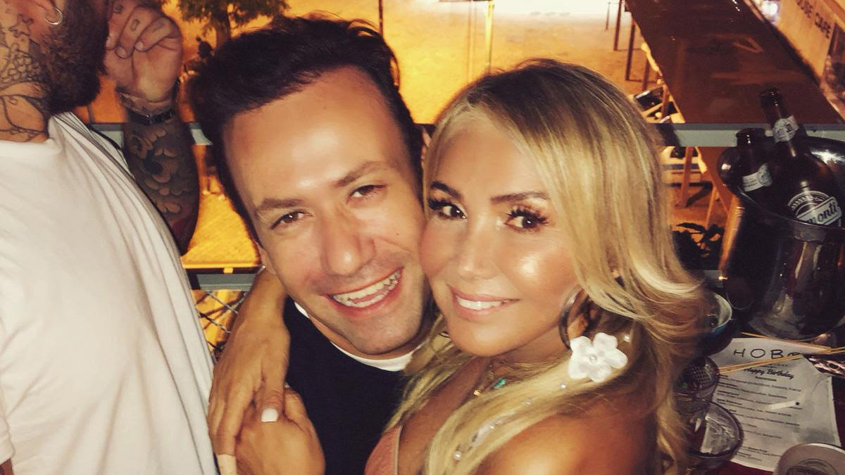 Özgür Aras'la Baş Başa'nın konuğu Yonca Evcimik