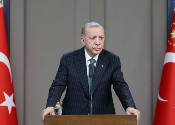 Yunanistan kendine çekidüzen verme yoluna girdi