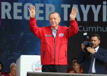 Yunanistan'a tek cümlemiz var; İzmir'i unutma