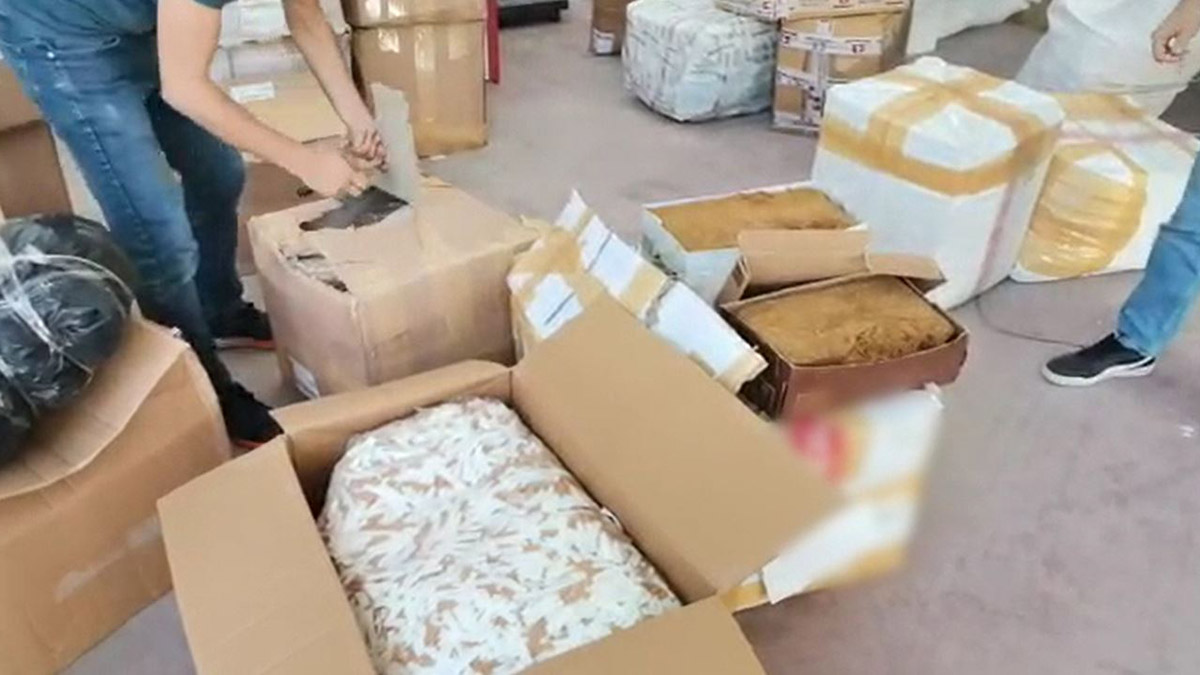 Ankara'da kaçak tütün ve ticari eşya operasyonu