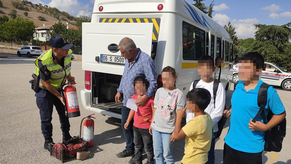 Jandarma okul servislerine yönelik denetim başlattı