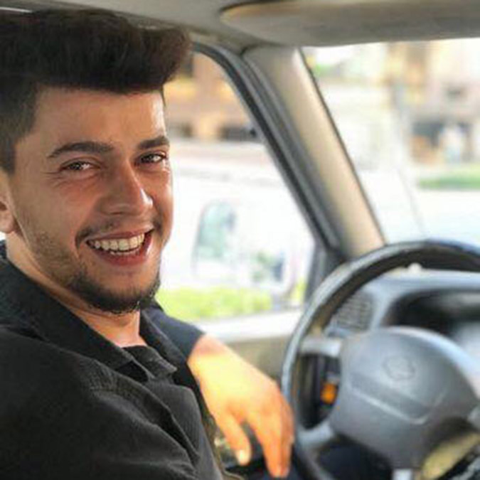 Manisa'da yolcu treninin çarptığı sürücü öldü