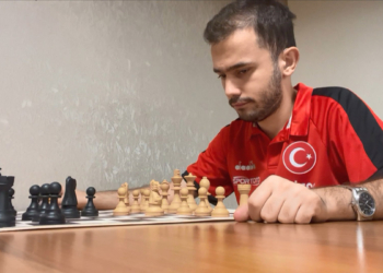 İşitme ve görme engelli Ahmet Taha'nın tutkusu her şeyi yendi