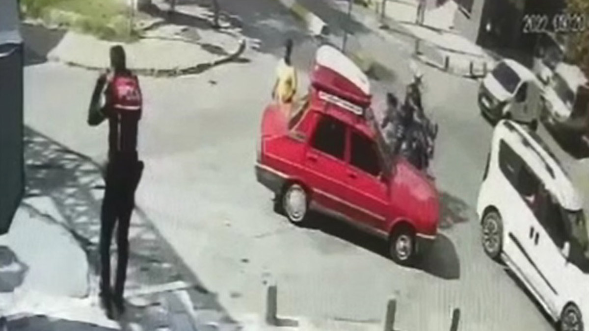 Motosiklette çuvalla uyuşturucu taşıyan 2 kişi yakalandı