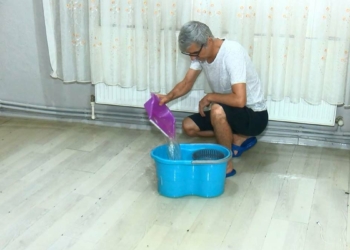Su baskını olmasın diye mahalleli seferber oldu