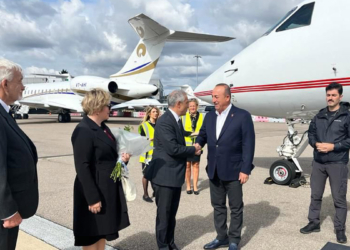 Çavuşoğlu, Kraliçe II. Elizabeth'in cenaze törenine katılacak