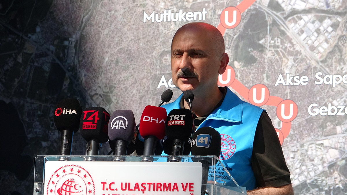 Halka hizmet Hakk'a hizmettir