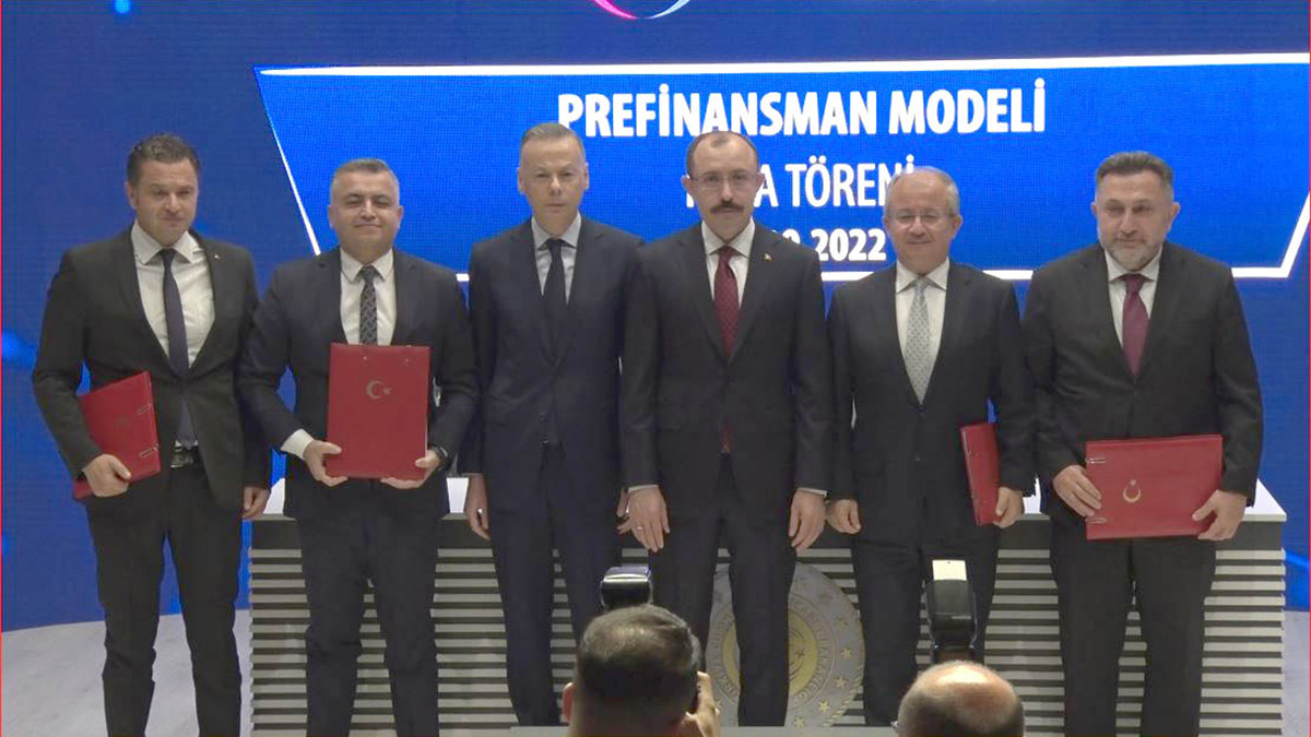 Hizmet ihracatında yıl sonu hedefimiz 68,5 milyar dolar