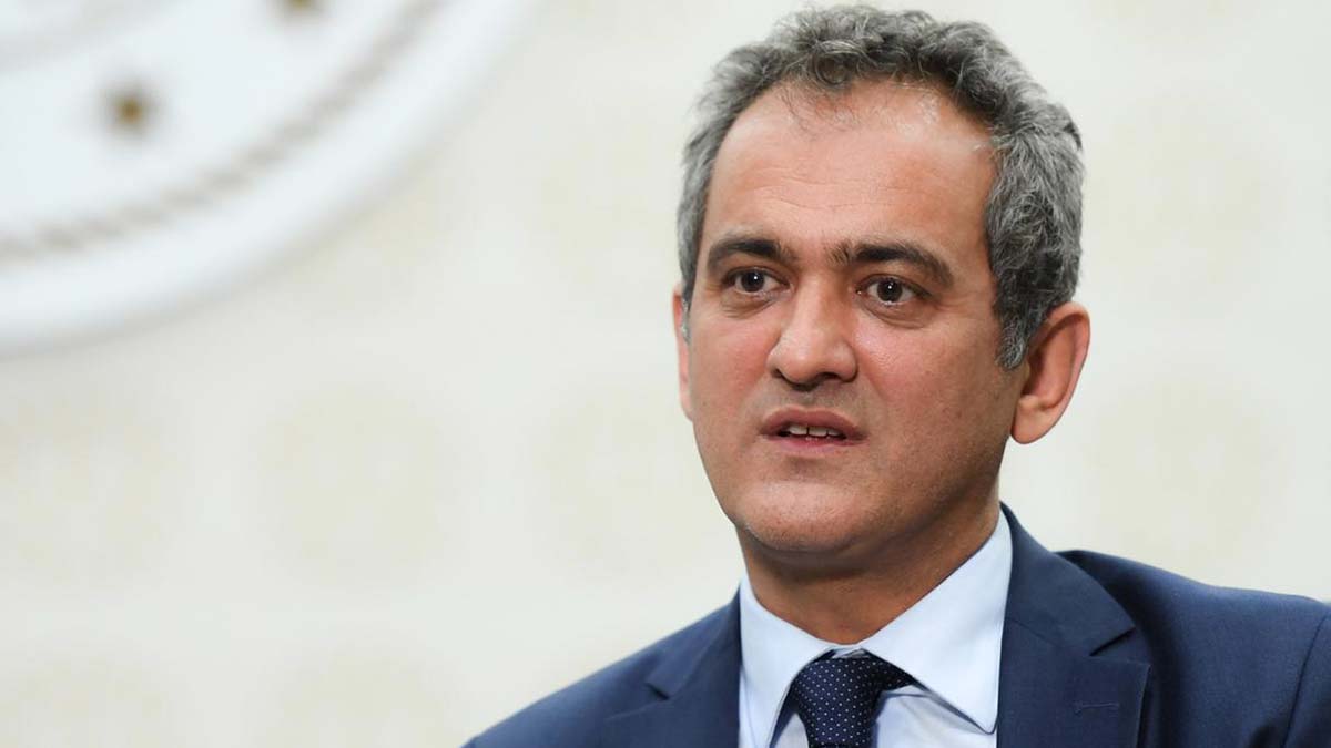 614 bin 390 öğretmenimizin yüzde 98,64'ü eğitimlerini tamamladı