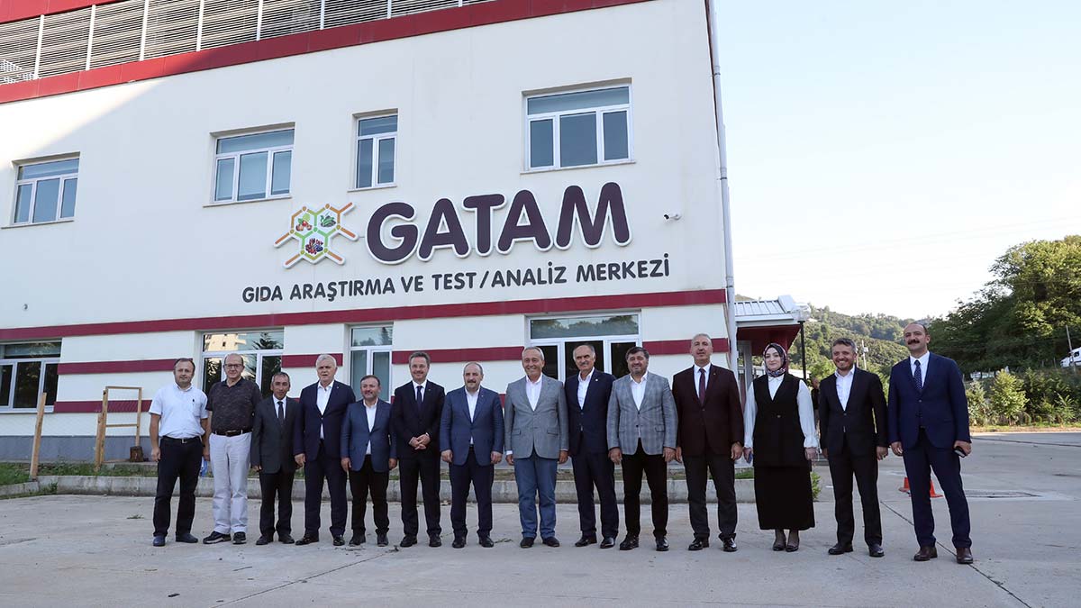 Sanayi ve Teknoloji Bakanı Mustafa Varank, Fındık kurutma aracının, Giresun'un köylerinde ve mahallelerinde çiftçilerle birlikte olacağını belirtti.