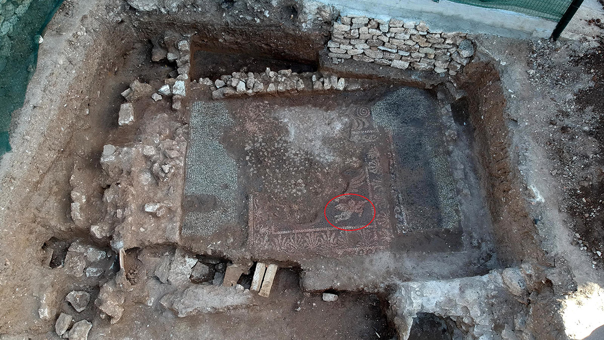 Balatlar kazısında Kanatlı Eros figürü bulundu