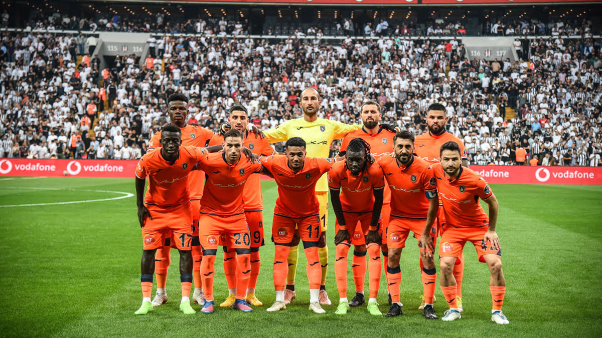 Başakşehir yoluna dolu dizgin devam ediyor