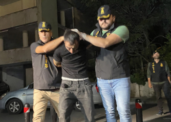 Fatih'te 2 polisi vuran saldırgan yakalandı