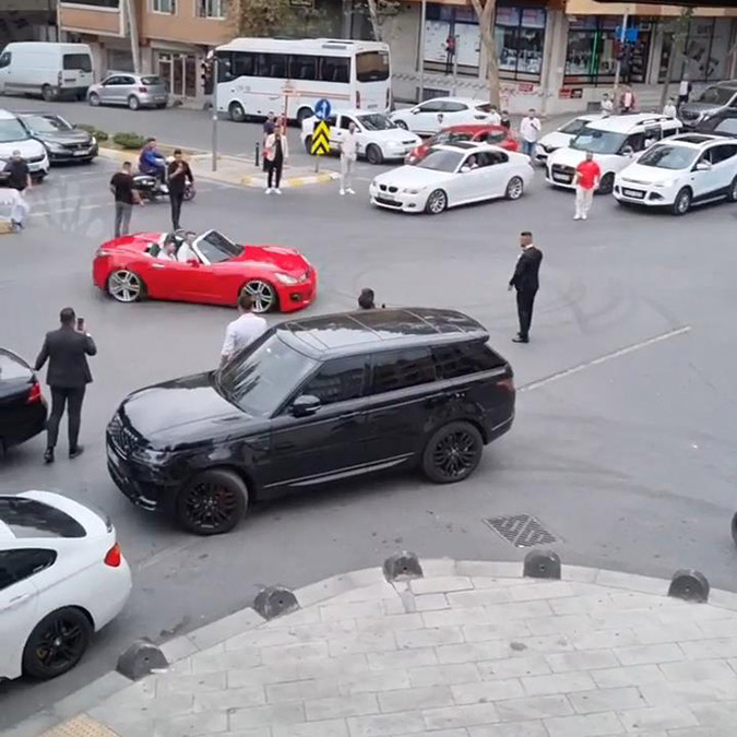 Bayrampaşa'da düğün konvoyuna ceza