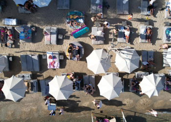 Plajlarda yerli turist sayısı azaldı