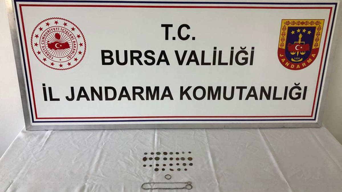 Tarihi eser kaçakçısı suçüstü yakalandı