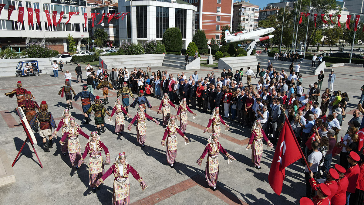 Büyükçekmece'de İzmir'in düşman işgalinden kurtuluşu kutlandı