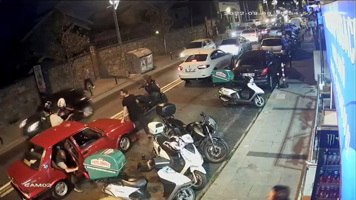 Yol verme tartışması kavgaya dönüştü