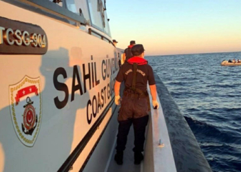 Datça'da geri itilen 73 kaçak göçmen kurtarıldı