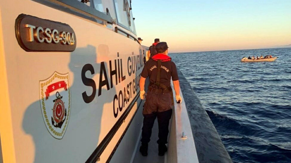 Datça'da geri itilen 73 kaçak göçmen kurtarıldı