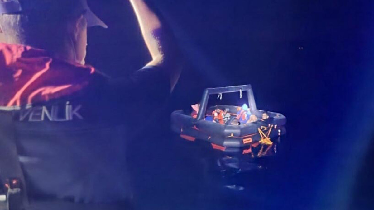 Datça'da geri itilen 73 kaçak göçmen kurtarıldı