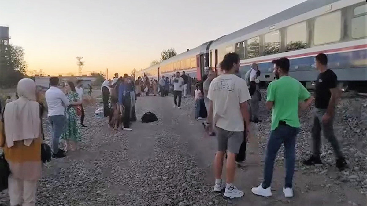 Diyarbakır-Batman demir yolu tekrar ulaşıma açıldı