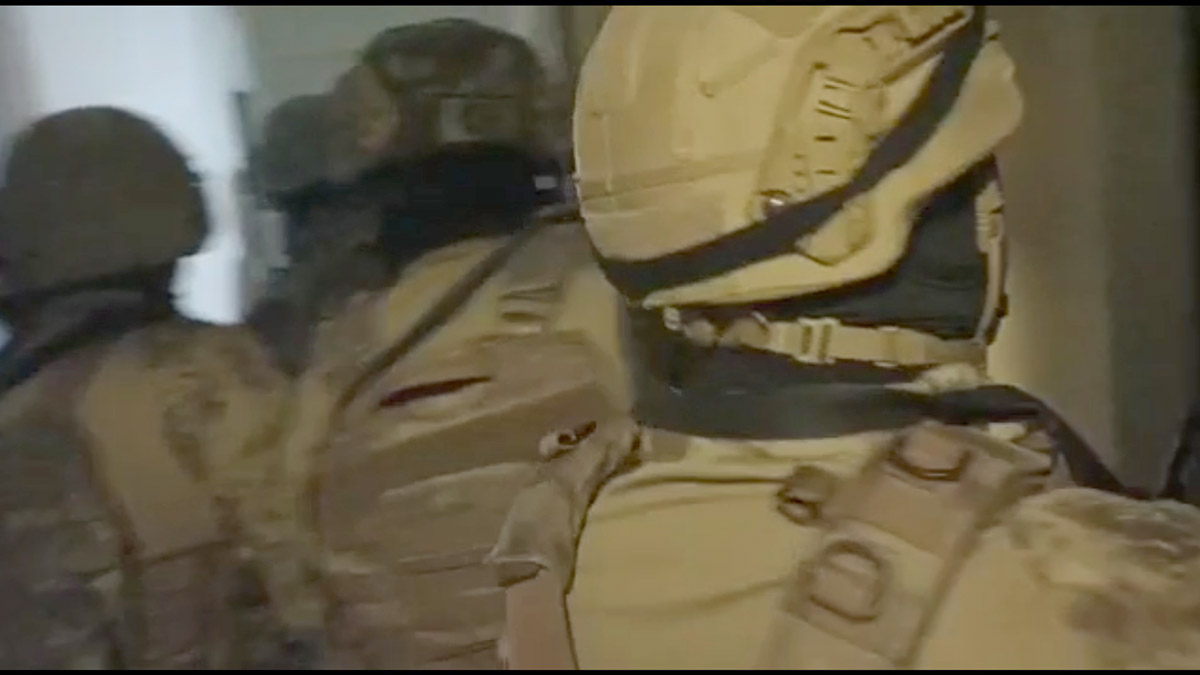 Örgüt lideri N.S.’nin, 80 yıl kesinleşmiş hapis cezasının bulunduğu ve 2 yıldır arandığı öğrenildi.