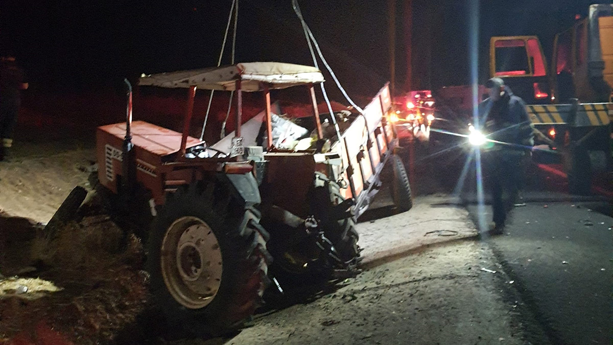 Diyarbakır'da kamyon ile traktör çarpıştı; 1 ölü