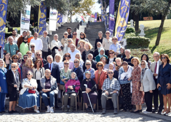 Dünya Alzheimer Günü'nde Beşiktaş'ta farkındalık etkinliği