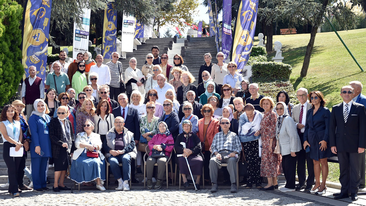 Dünya Alzheimer Günü'nde Beşiktaş'ta farkındalık etkinliği