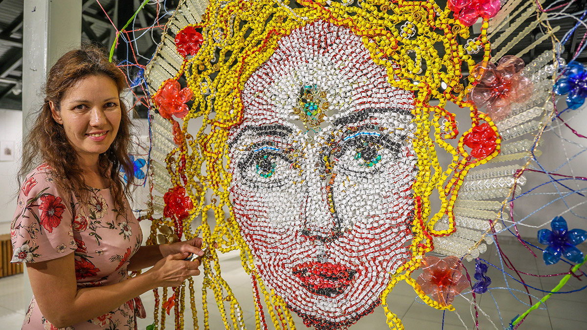 Ekmek poşeti klipslerinden sanat