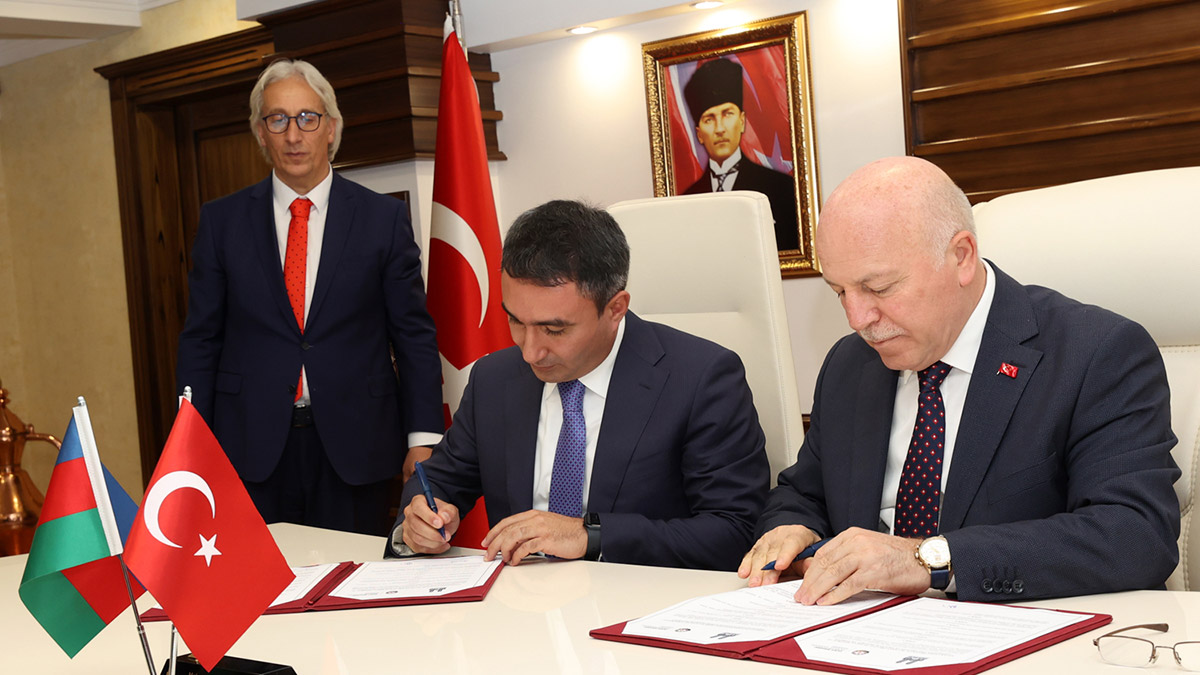 Erzurum ile Azerbaycan'ın Şuşa şehri kardeş oldu