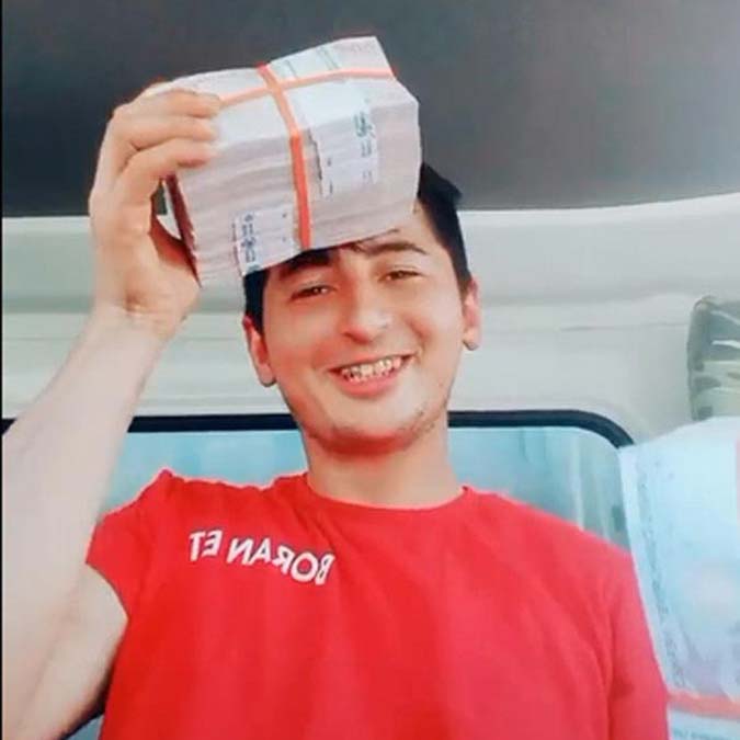 'Eşek gibi çalışıyorum' paylaşımı yaptı tutuklandı