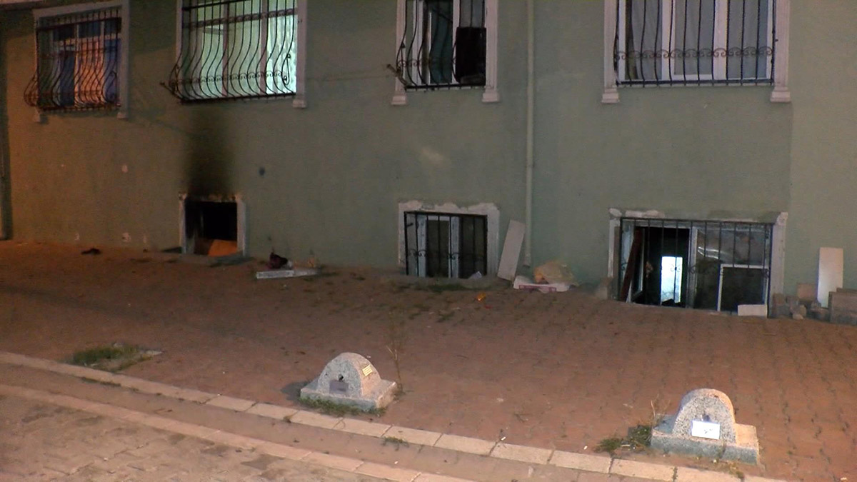 Gökhan Güney'in oğlu Selim Güney ile bir süre evlendikten sonra çeşitli iddialarla gündeme gelen Ece Güney'in binada yangın çıkardığı iddia edildi; yaşanan arbede kamerada