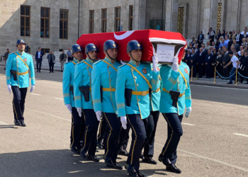Eski milletvekili Dağıstanlı için TBMM'de tören