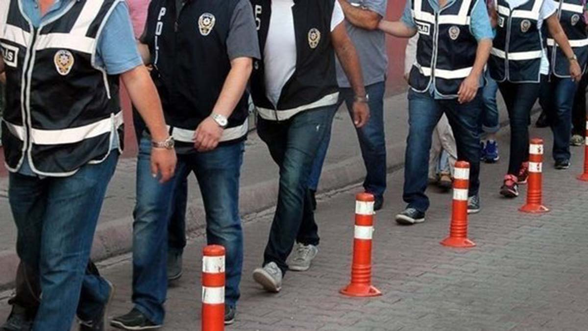 Ankara'da 2 ayrı FETÖ soruşturması; 36 gözaltı