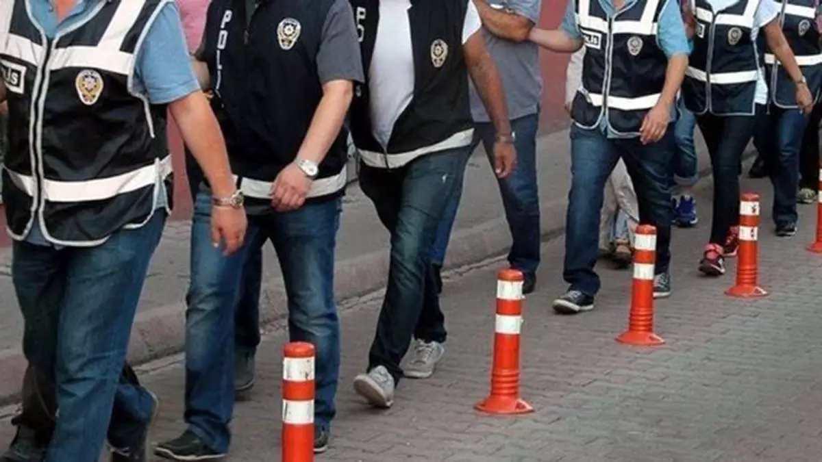 Ankara'da 2 ayrı fetö soruşturması; 36 gözaltı