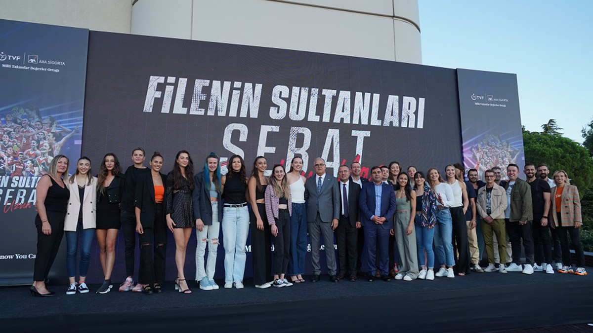 AXA Sigorta ve Türkiye Voleybol Federasyonu’nun birlikte hayata geçirdiği Filenin Sultanları: Sebat belgeselinin Türkiye Kadın Milli Voleybol Takımı’nın üç büyük turnuvada mücadele ettiği 2021 yazını anlatan ikinci bölümü En Uzun Yaz'ın galası gerçekleştirildi.