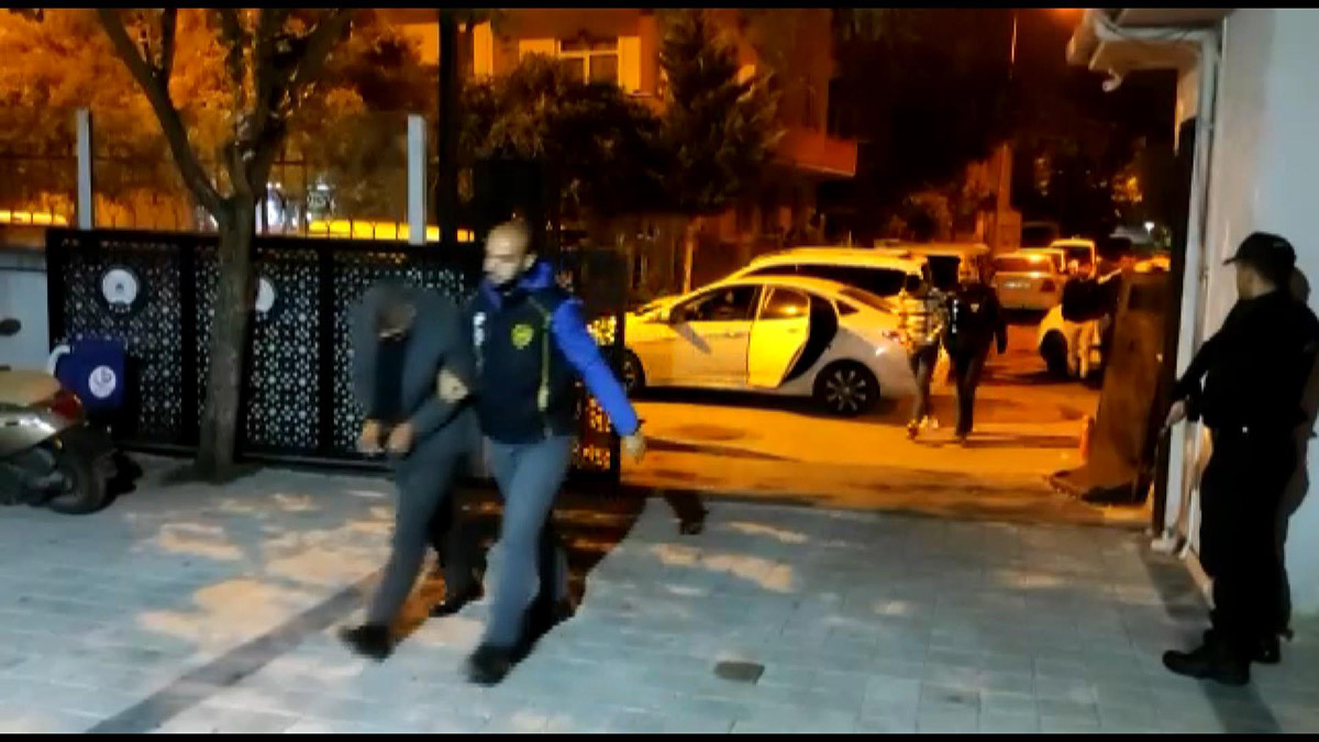 Anne cinayetine ilişkin görüntü çeken 3 kişi gözaltında