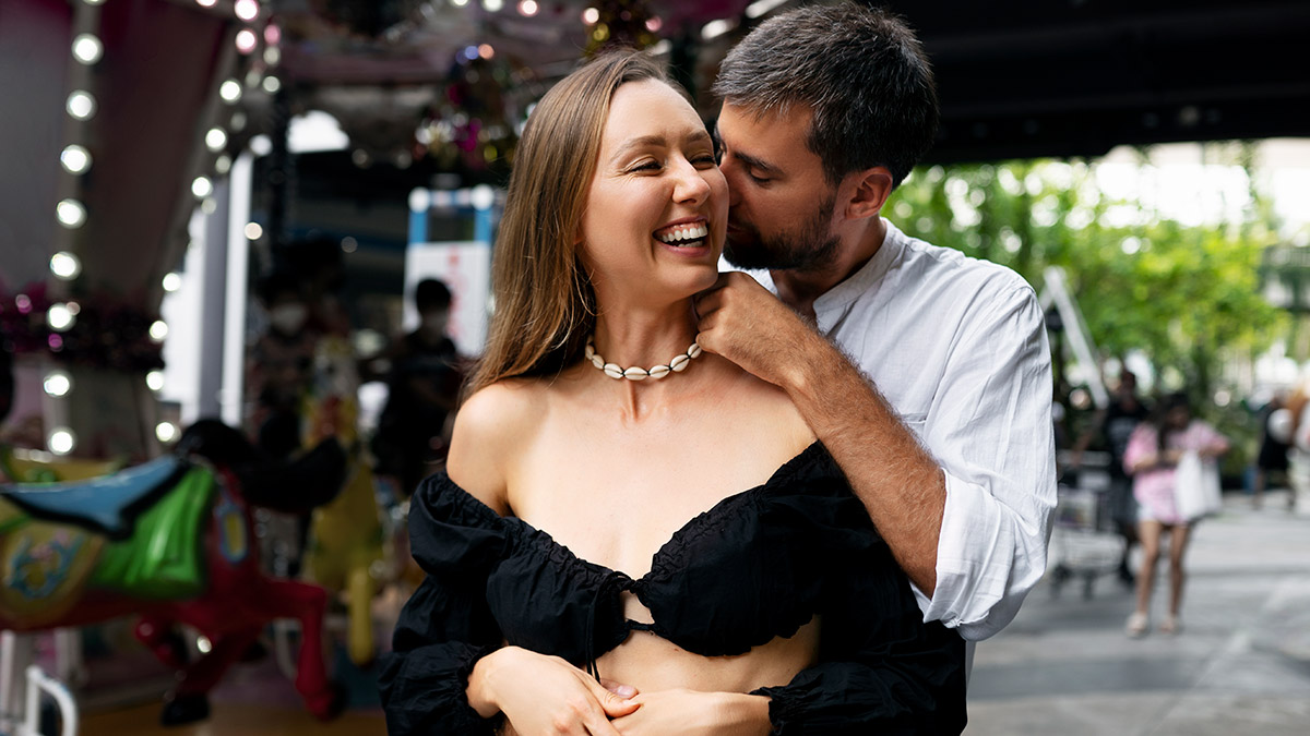 Fısıldasınlar adımı(usulca)