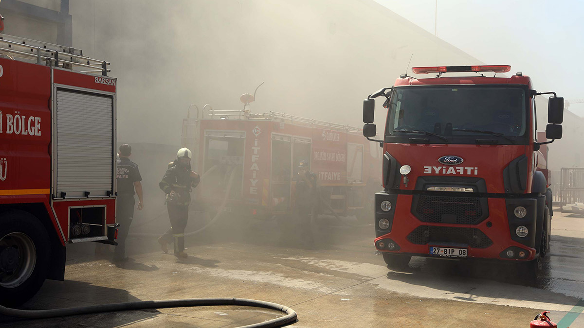 Gaziantep'te halı fabrikasında yangın