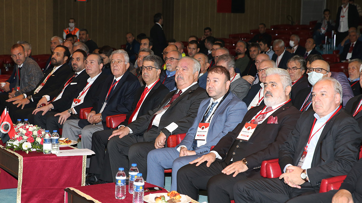 Gençlerbirliği'nde Niyazi Akdaş yeniden başkan seçildi